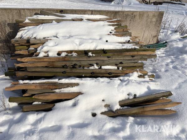 Parti med stängselstolpar