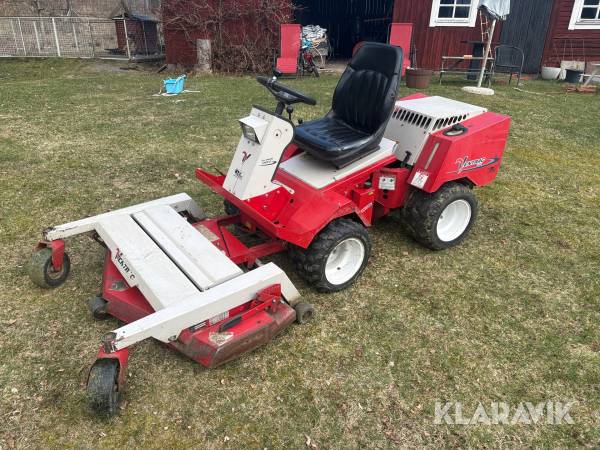 Gräsklippare/Redskapsbärare Ventrac LT 3000