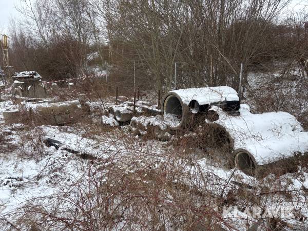 Diverse brunnsringar & vattenrör
