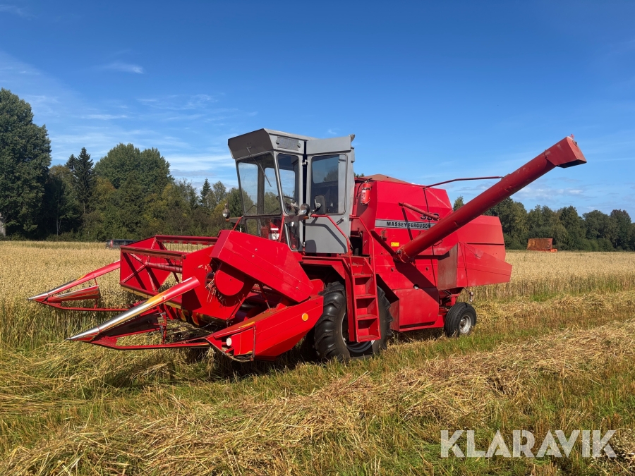 Skördetröska Massey Ferguson 330