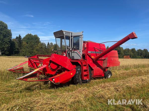 Skördetröska Massey Ferguson 330
