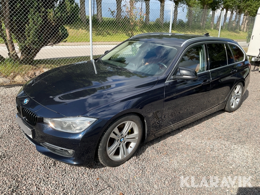 BMW 328i