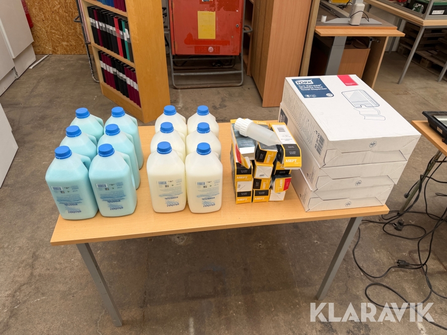 Pappershållare, tvål och tvåldispensrar Tork & Ekofekt