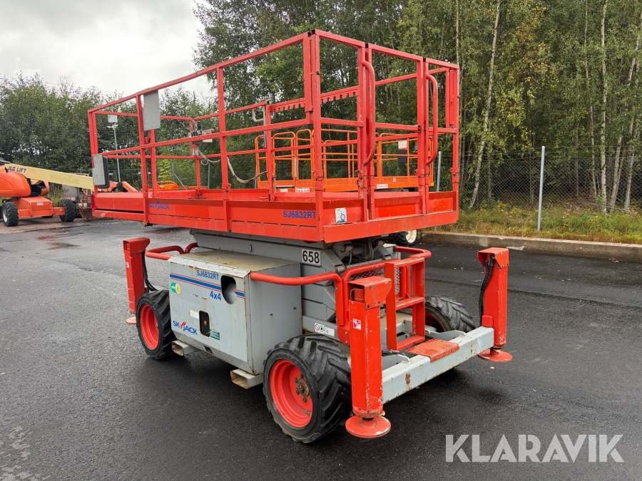 Saxlift Skyjack SJ6832RT 4x4
