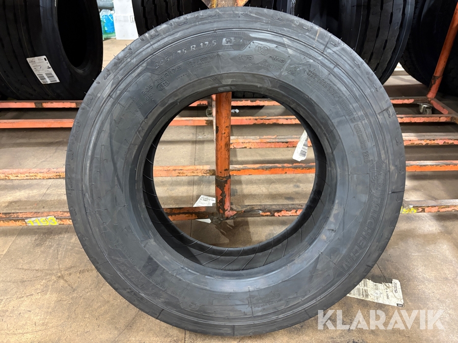 Lastbilsdäck Michelin X-Multi 205/75R17.5 2 st