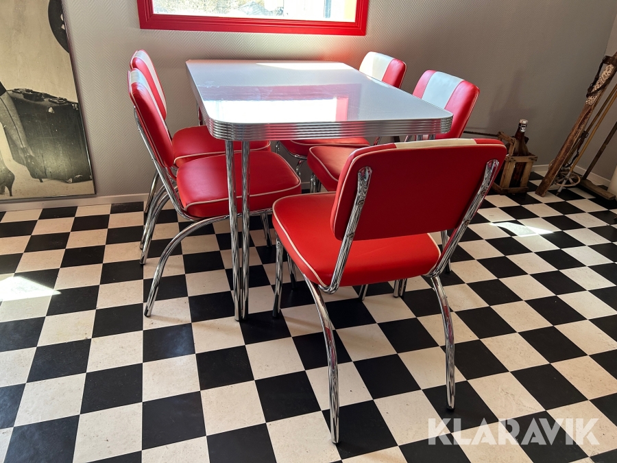 Cafémöbler i 50-tals stil   Bord och 5 stolar
