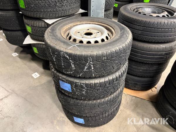 Kompletta hjul Nokian 205/70R15 4st