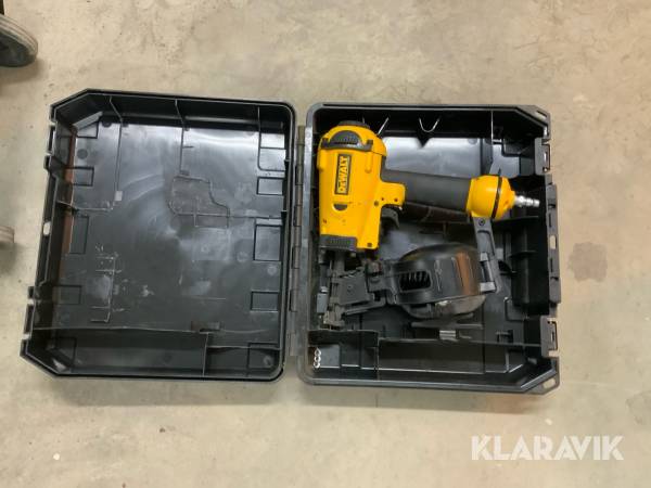 Pappspikmaskin Dewalt D51321 för tryckluft