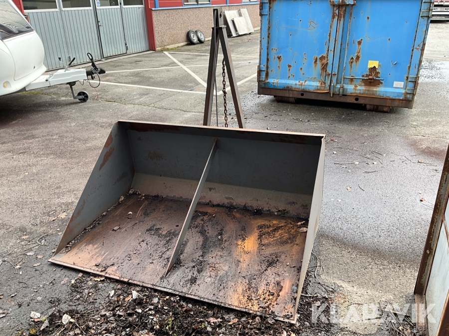 Skopa för pallgafflar, med tipp