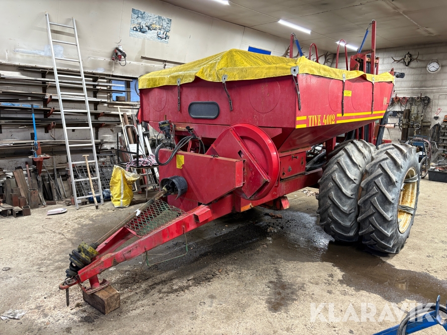 Gödningsspridare Överum Tive 4012