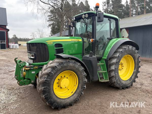 Traktor John Deere 6930 Premium med frontlyft & front pto