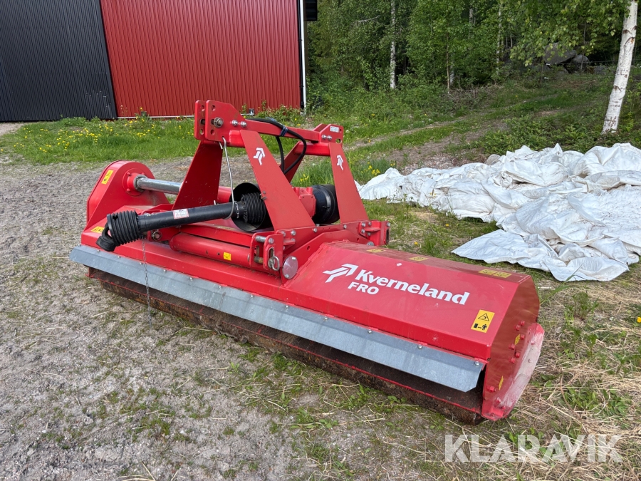 Betesputs Kverneland MACHxx FRO med sidoförskjutning