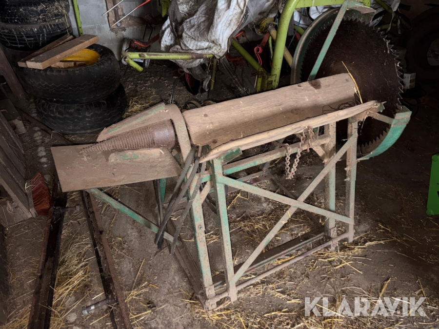 Vedkap med skruvklyv