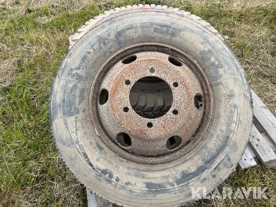 Lastbilsdäck 7.50-20, 8.5R17.5