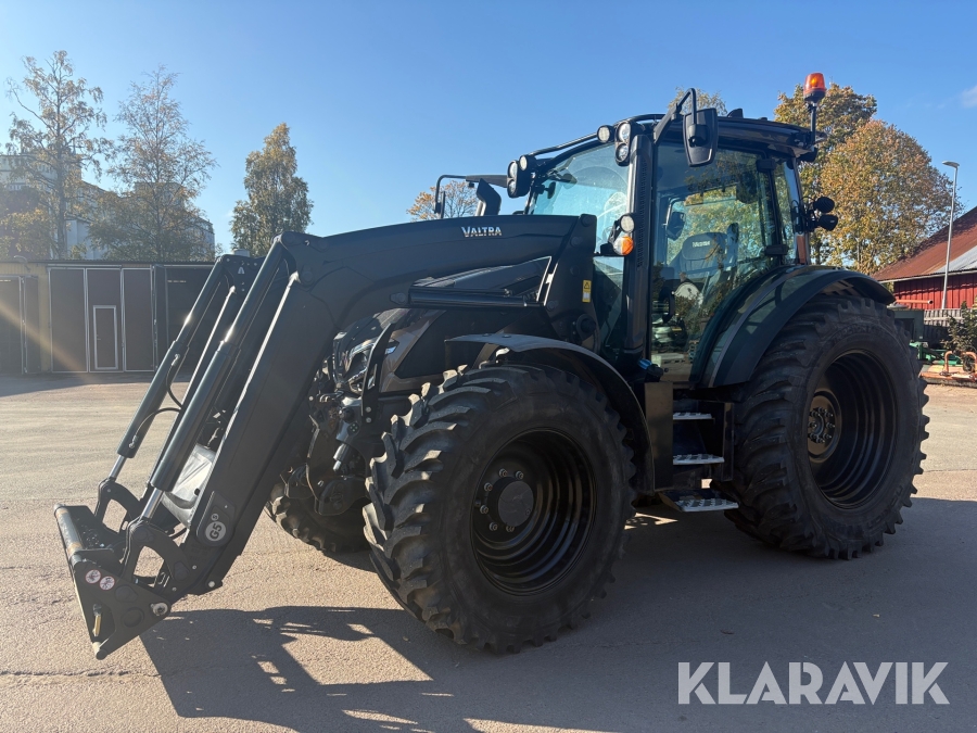 Traktor Valtra G135 Active