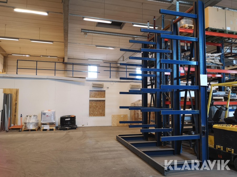 Grenställ 4-delat, kraftig balkkonstruktion. 