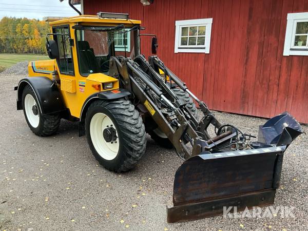 Hjullastare/Redskapsbärare Lundberg 345 Ti med flera redskap