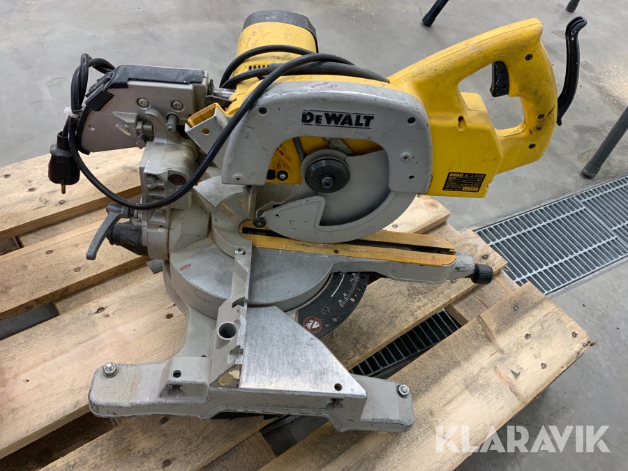 Geringssåg DeWalt DW707 1200W