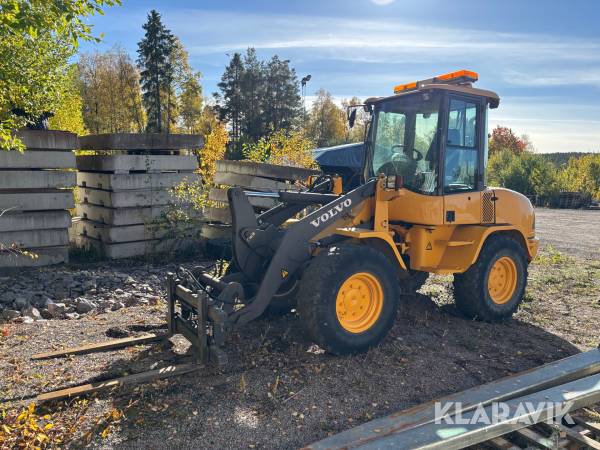 Hjullastare Volvo L30B- Z/X med gafflar och skopa