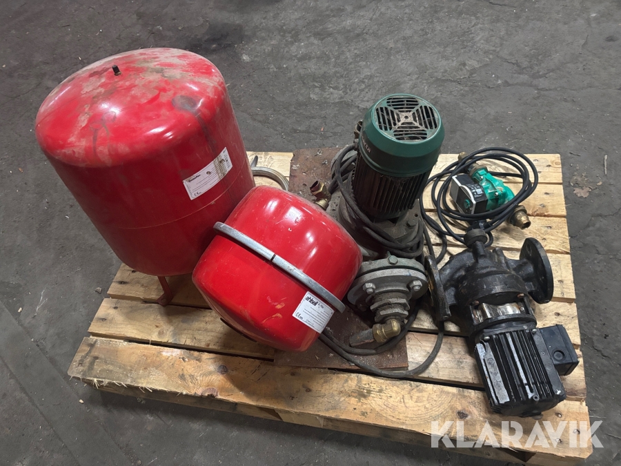 Vattenpumpar 3 st med tankar