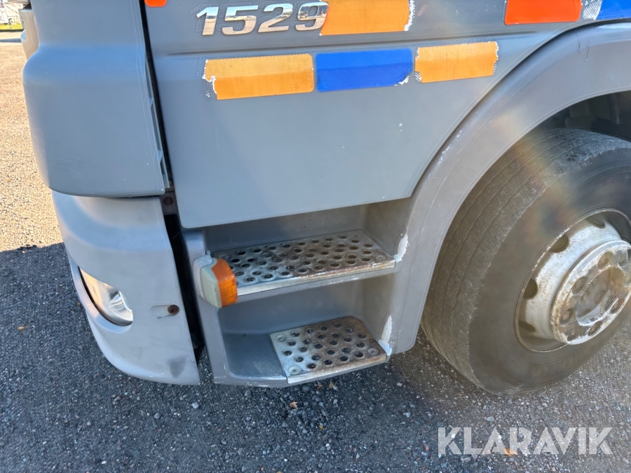 Lastväxlare Mercedes-Benz 1529 Atego med flak