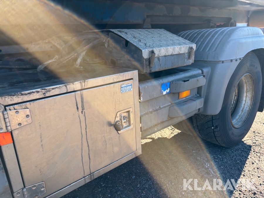 Lastväxlare Mercedes-Benz 1529 Atego med flak