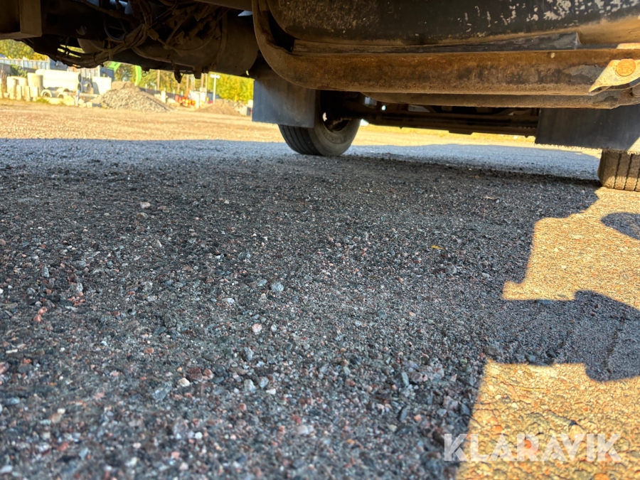 Lastväxlare Mercedes-Benz 1529 Atego med flak