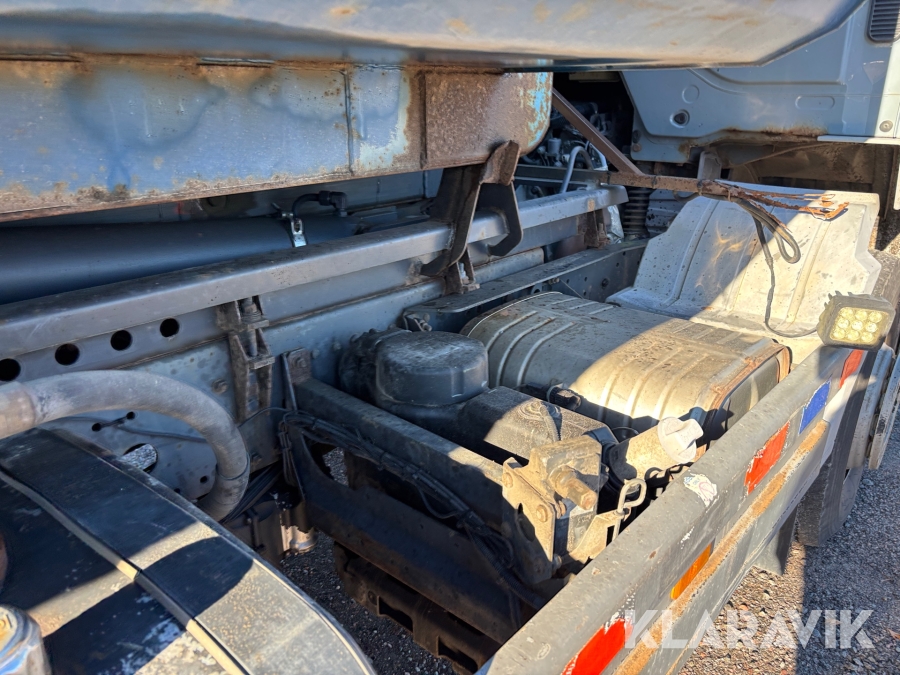 Lastväxlare Mercedes-Benz 1529 Atego med flak