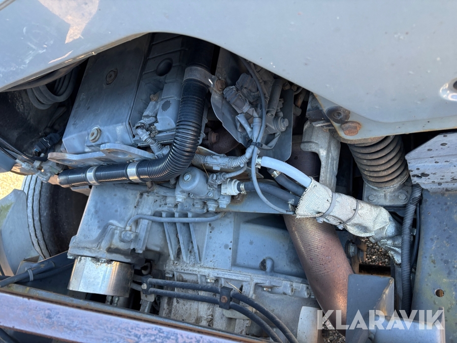 Lastväxlare Mercedes-Benz 1529 Atego med flak