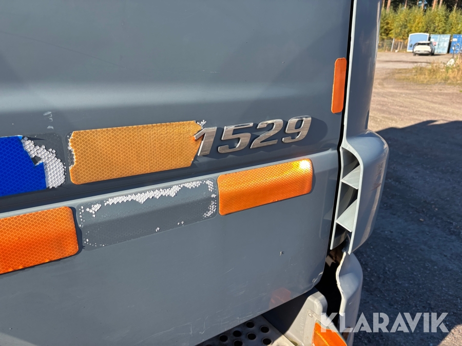 Lastväxlare Mercedes-Benz 1529 Atego med flak