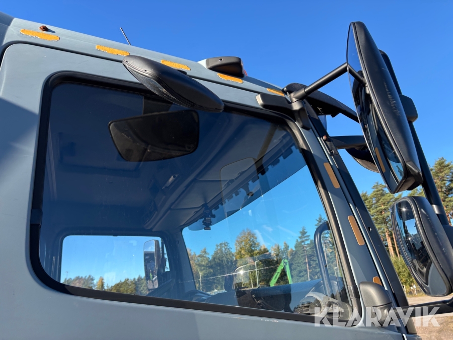 Lastväxlare Mercedes-Benz 1529 Atego med flak