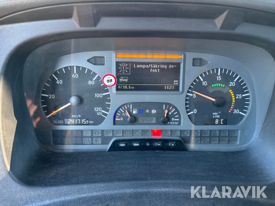 Lastväxlare Mercedes-Benz 1529 Atego med flak