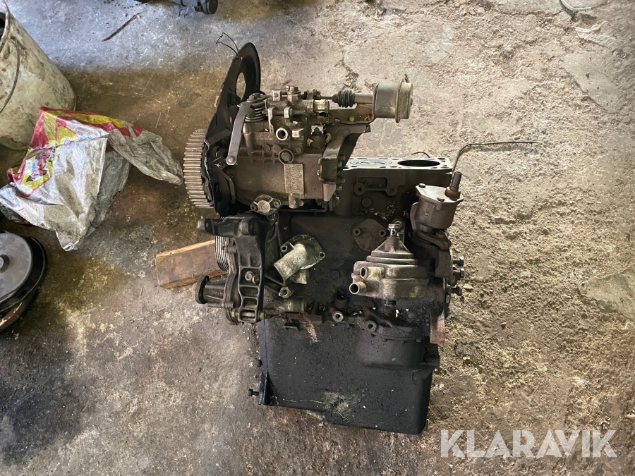 Motor till Volkswagen Transporter T3 1,6 diesel med diverse reservdelar