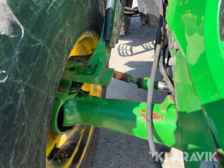 Traktor John Deere 5820, Vänersborg, Klaravik auktioner