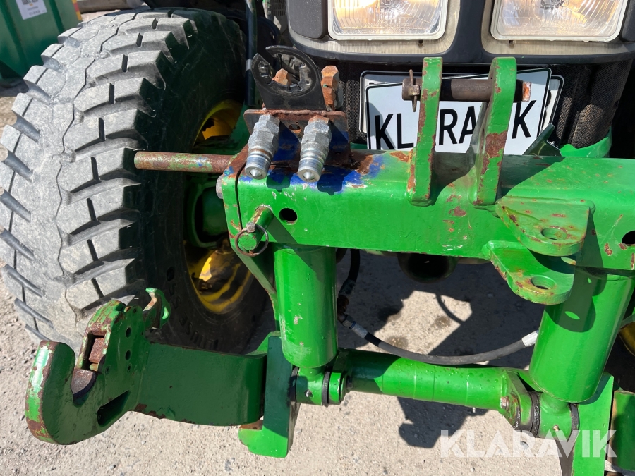Traktor John Deere 5820, Vänersborg, Klaravik auktioner