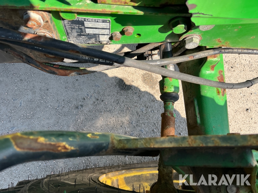 Traktor John Deere 5820, Vänersborg, Klaravik auktioner