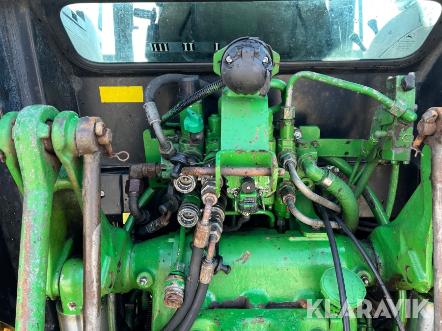 Traktor John Deere 5820, Vänersborg, Klaravik auktioner