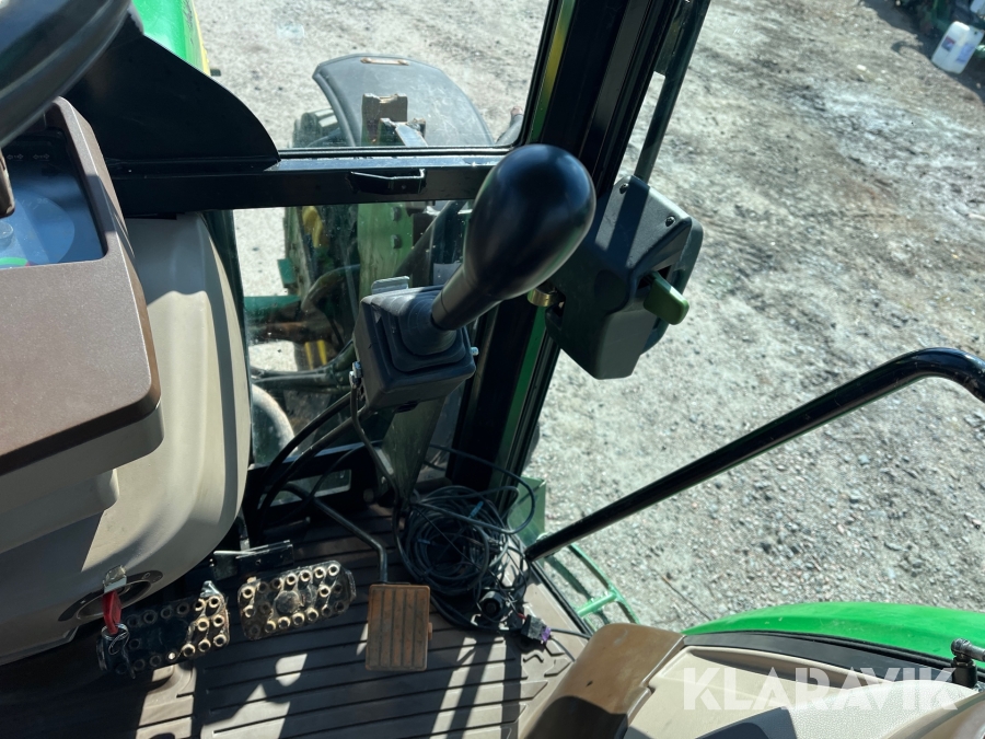 Traktor John Deere 5820, Vänersborg, Klaravik auktioner