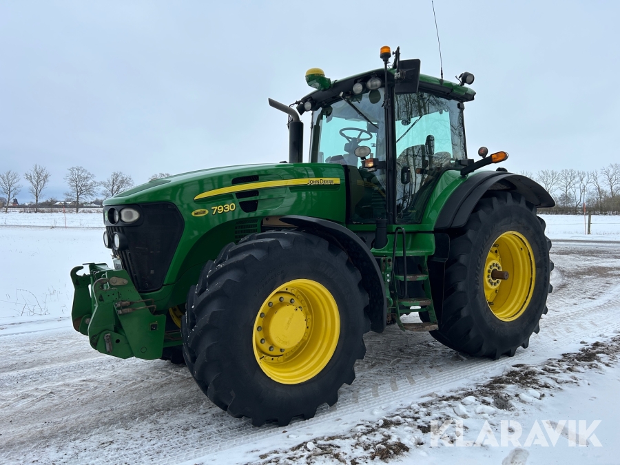 Traktor John Deere 7930 med GPS