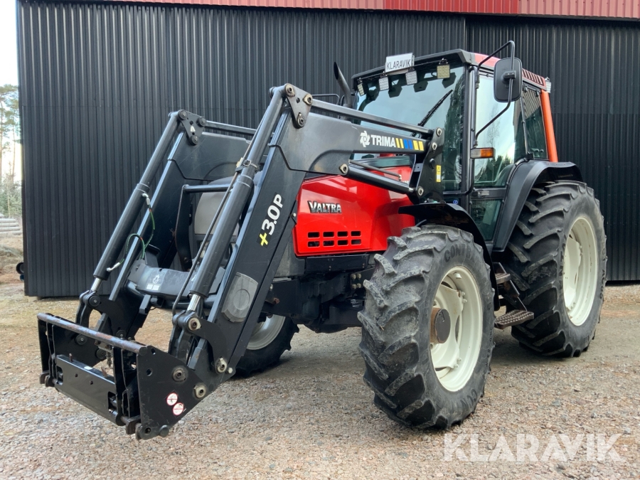 Traktor Valtra 6200-4 Hi-Trol med lastare