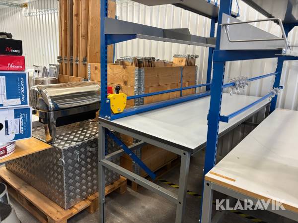 Packbänk/ Bord AJ Produkter med hyllor och skärare