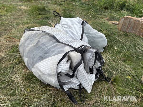 Vedsäckar 1000 och 1500liter ca 15 st