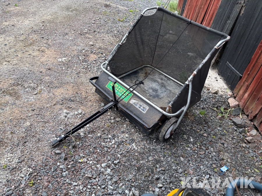 Gräsuppsamlare Brinly