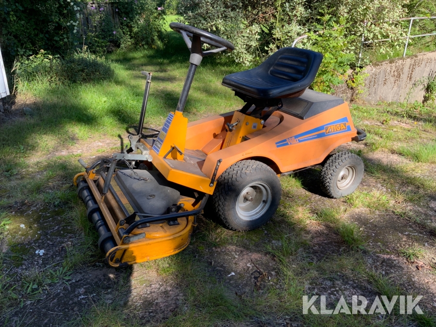 Åkbar gräsklippare Stiga Villa