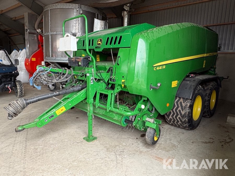 Rundbalspress John Deere C441R