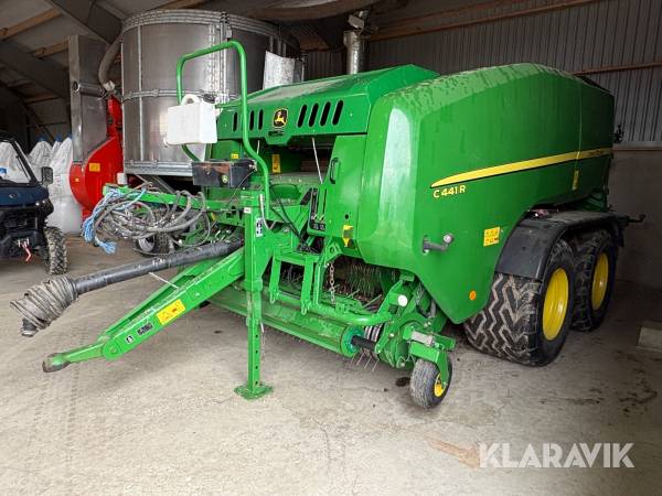 Rundbalspress John Deere C441R
