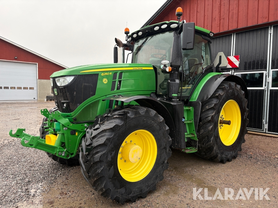 Traktor John Deere 6250R