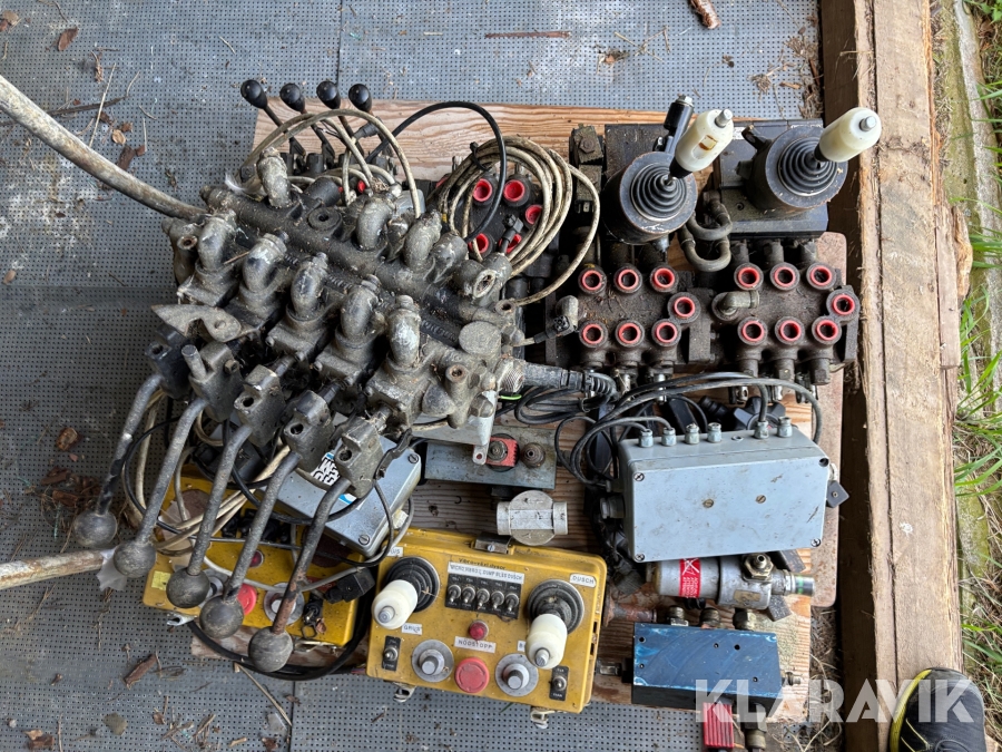 Hydraulpaket, spakar & styrdosor Nordhydraulik & Monsun