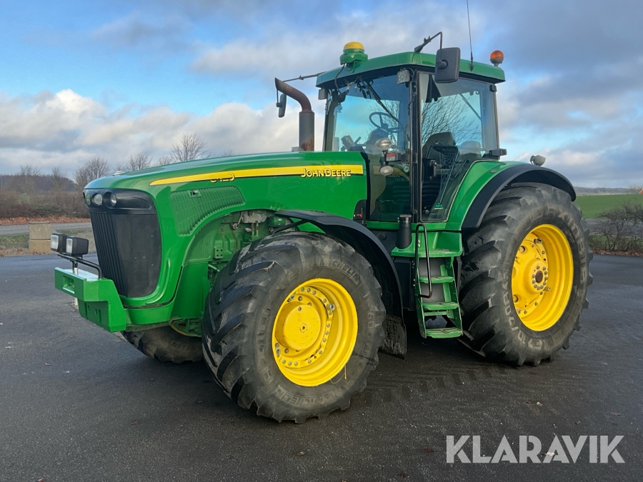 Traktor John Deere 8420