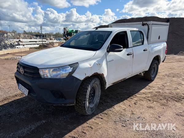 Pickup Toyota Hilux VIII 2.4 D 4WD